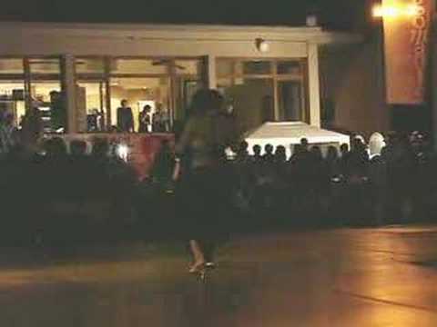  Dana Frigoli  and  Pablo Villarraza  are  dancing  to  a  vals