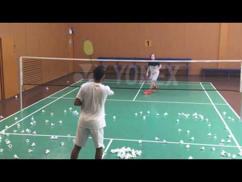 Feeding shuttles to a 12 year old at Gentofte Badminton junior training