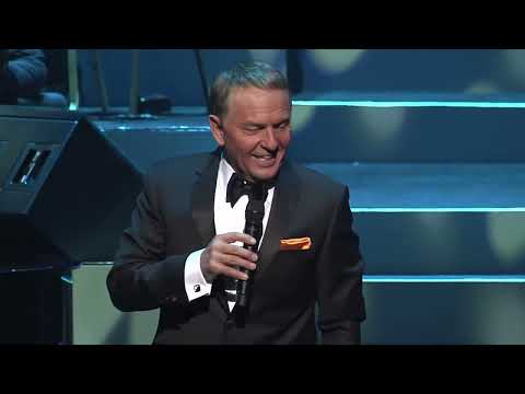 Watch The World's Best Singing Impressionist - Bob Anderson Frank Sinatra LIVE