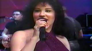 Selena - Tus Desprecios/Cobarde/ Techno Cumbia Astrodome 1995 (Original Audio and Angle,Color Fixed)