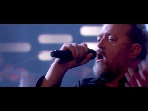 Elbow play Magnificent on The Graham Norton Show