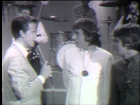 American Bandstand 1968- Interview Tommy Boyce and Bobby Hart