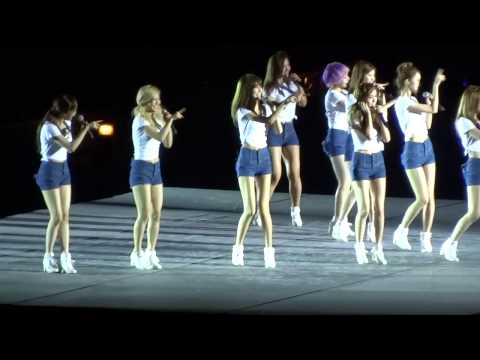 [Fancam] SMTOWN Singapore 23/11/12 - SNSD (Clips Compilation)