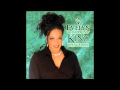 EVELYN Champagne KING Whole Lotta Yum Yum