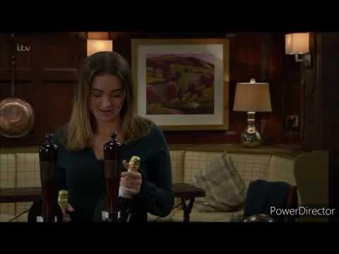 Emmerdale - A Worried Liv Comfort Vinny (Liv Scenes) (22nd October 2020)