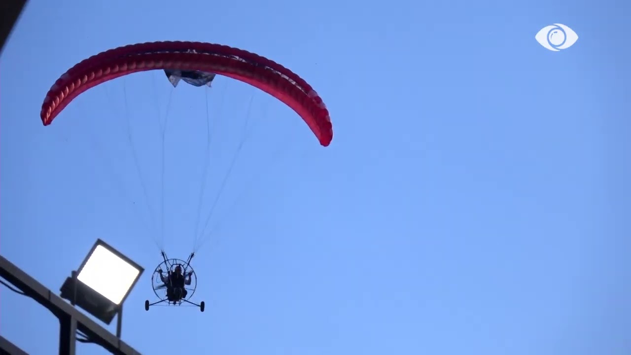 Surprizë nga ajri për Mateon