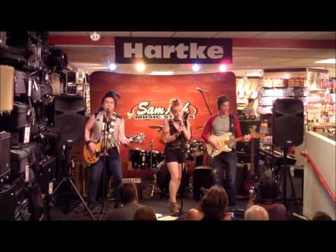 Vid#1-Les July/Larry Hartke present The Cynz @ Sam Ash Superstore NYC 7-17-13