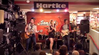 Vid#1-Les July/Larry Hartke present The Cynz @ Sam Ash Superstore NYC 7-17-13