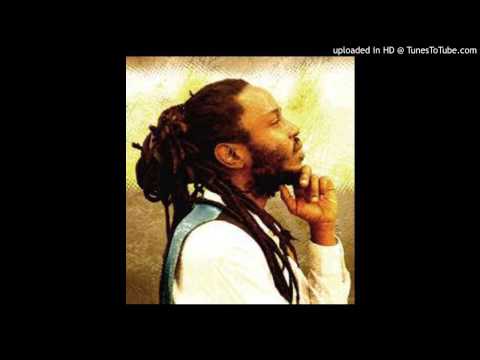 Pyroman Feat Lyricson - Vampire