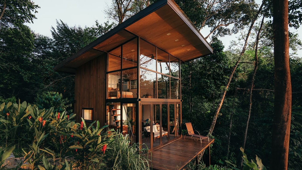 Full Jungle Cabin Build in 28 minutes