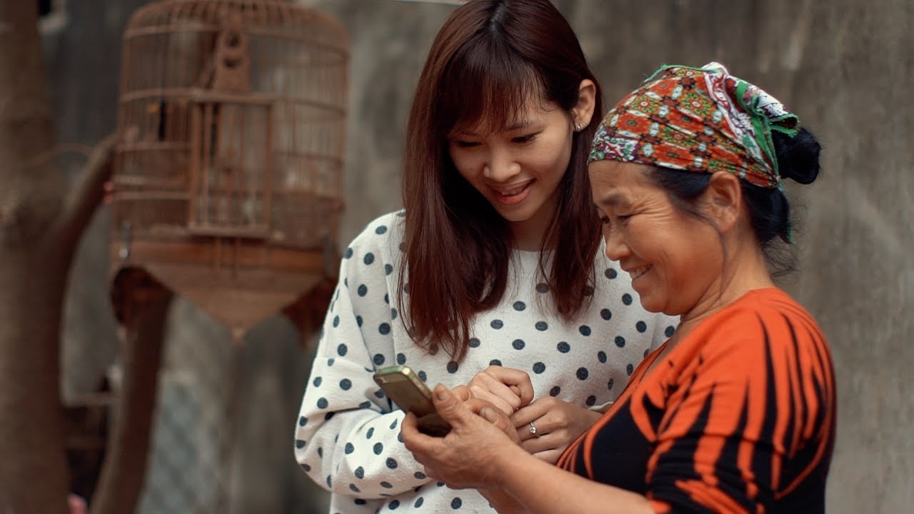 Bringing digital skills training to 30,000 farmers in Vietnam