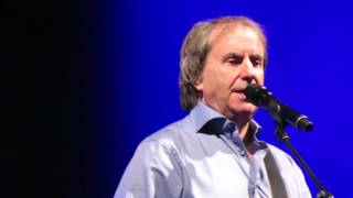 Chris De Burgh - In A Country Churchyard