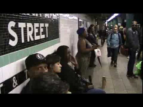 Beyonce - Halo - live in New York City subway - Silvia Jhony