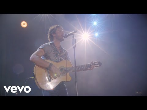 Videoclip de Soy Afortunado (En Directo En El Estadio Olímpico De La Cartuja De Sevilla / 2016) — Manuel Carrasco