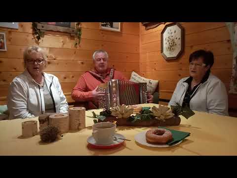 Das Kreuz am Berge (F. Mihelic) Erika, Rosi und Hans Ratschki © OlmHERZ
