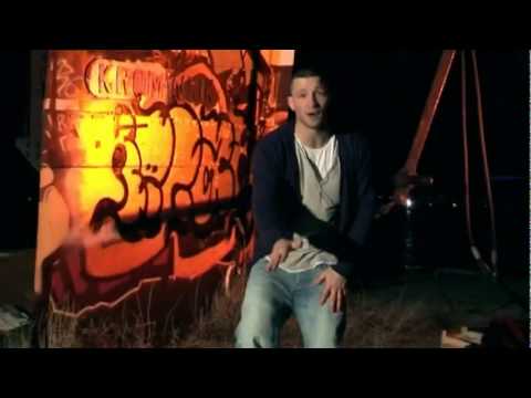 Priester Ft. Kraantje Pappie Nino & Singa - Dit Is Wie Ik Ben ► [Videoclip] [HD]