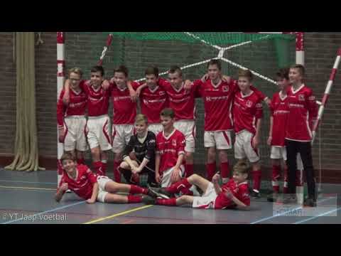 1e en 2e plaats DOVO JO13-1 DOVO zaalvoetbaltoernooi JO13 2019