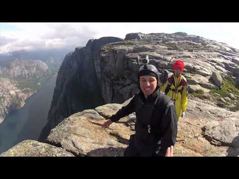 BASE Jump 2012 - Frenchies in Kjerag