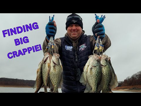 Locating and catching Big Crappie at Mark Twain Lake. (Garmin Live Scope)