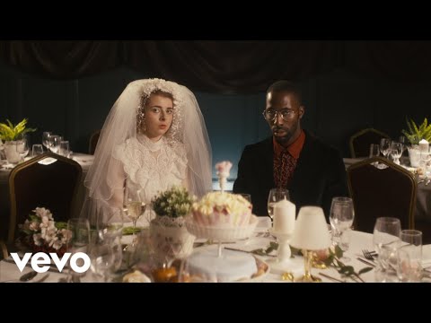 dodie - In The Middle