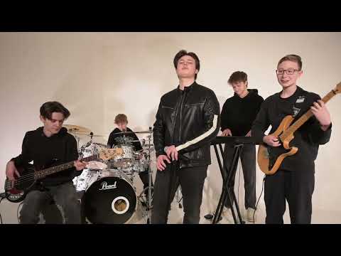 THE QUEEN TEENS   Kind Of Magic (Official Video)