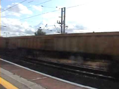 Freightliner class 66 passes warrington on an engineers train