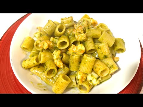 Pasta Gamberi e Pesto - Ricetta Facile e Veloce