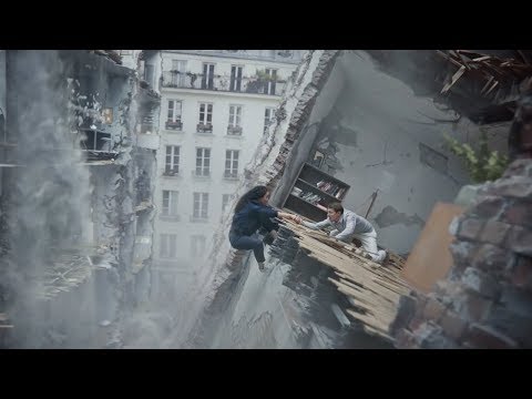 世界が崩れても、飛び越える / LACOSTE「CROCODILE INSIDE」