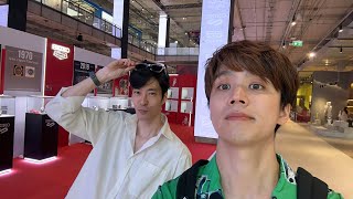 【試みる】タイの有名人探しat 新デパート