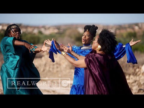 Les Amazones d'Afrique - Kuma Fo (What They Say) [Official Video]