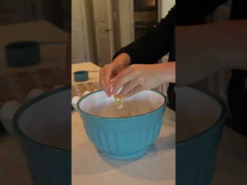 Easy Banana Bread Recipe (No Mixer Needed)