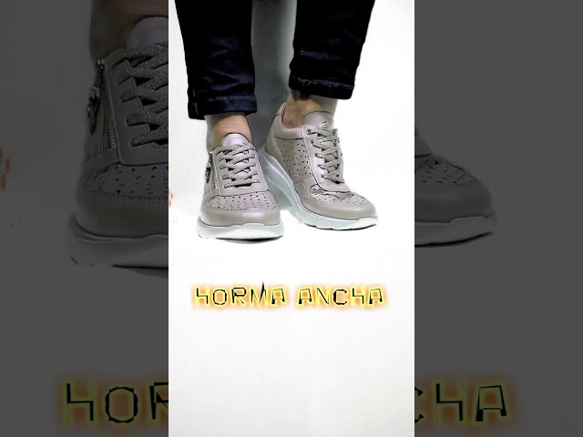 Vídeo relacionado con 95999 Zapatilla Deportiva con Diseno Moderno y Suela Dentada. Detalles de Contraste, comodas, para el Dia a Dia. Cierre de Cordones. Ideal para Hombre en la Temporada Otono Invierno. Azul Talla 42