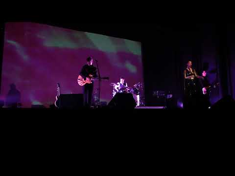 Chrysta Bell "Intro + 52Hz"