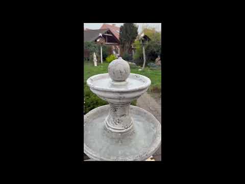Fontána kamenná stará