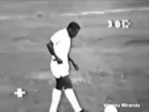 Guarani 2x2 Santos - 22/09/1974 - Os últimos tentos de Pelé com a camisa santista