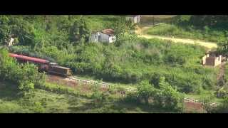 preview picture of video 'Zugfahrt ins Valle de los Ingenios- Kuba / riding a tourist train near Trinidad - Cuba'