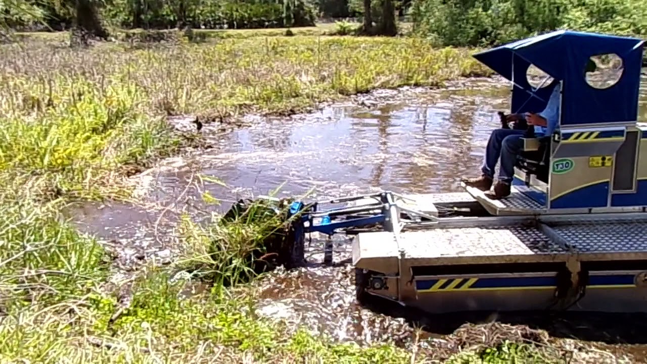 Truxor Amphibious Harvester