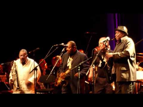 Fred Wesley & Pee Wee Ellis - Pass The Peas/Gimme Some More - Live @ La Villette Jazz Festival 2011