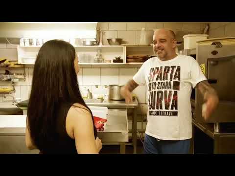 Ano šéfová: opilý a pořezaný kuchař [REUPLOAD]