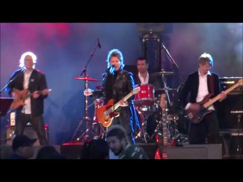 Katrina without the Waves - Rock and Roll Nerd at Eurovision Village (ESC 2016)