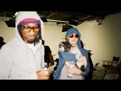 Video thumbnail for Whole crowd