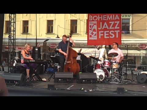 Sunna Gunnlaugs Trio (ISL) Písek 18.7.2015