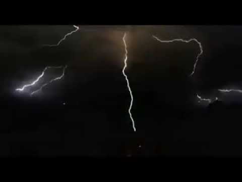 Hoxhë Mr. Amet Memeti - Është Allahu Ai që i lëshon erërat, bubullimat, vetëtimat...