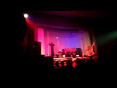 Ajs Nigrutin i Mikri Maus - Drogiranti (Live @ Slavija,Osijek)