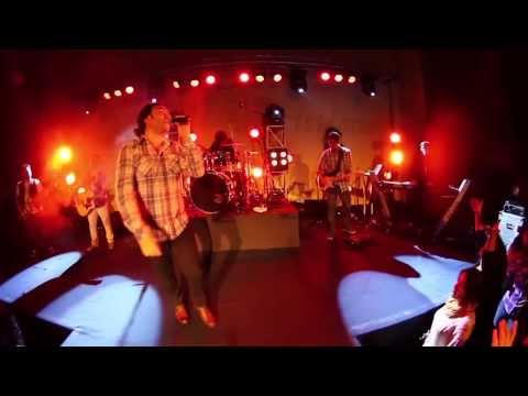 Pies En La Tierra video