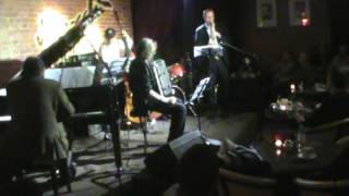 Border Waltz / Bob Malkovsky and jazz quartet The Moscow Jazz Passengers