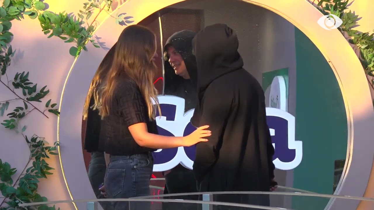 Puthje dhe përqafime mes Valbonës dhe Laertit: Pse bëhesh e keqe?