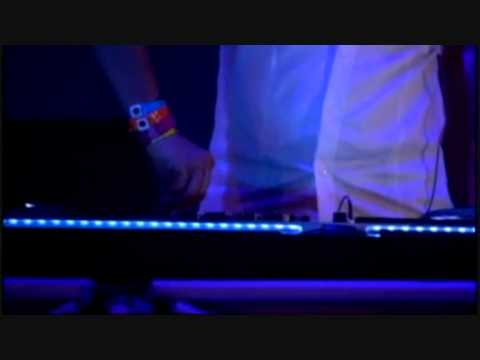 Dj Chuckie - Bromance (Avicii Remix) @ Sensation White