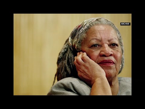 Oprah Winfrey and Michael B. Jordan discuss Nobel Prize-winning author Toni Morrison's legacy and how she impacted them. (Aug. 7)
