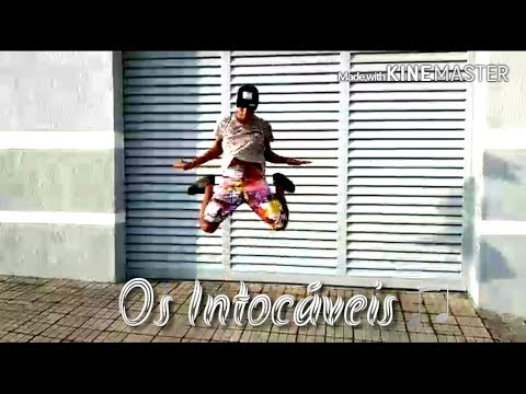 Dançando Os Cretinos e MC Moreno - BumBum Hipnotizador